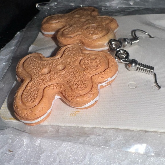 $1 CHRISTMAS COOKIE EARRINGS. NEW. $1 WITH ANY $10 ORDER OR MORE - Picture 6 of 16